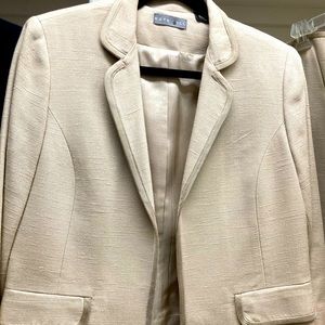 Kate Hill skirt suit. Lined jacket and skirt